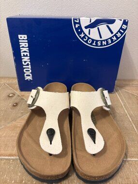 Women's Birkenstock Gizeh Big Buckle Rivet Logo